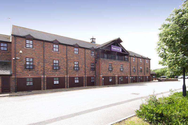 Premier Inn Milton Keynes South West ภายนอก รูปภาพ